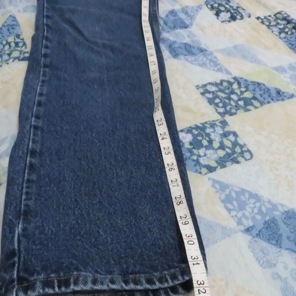 Wrangler Blue Jeans Mens Regular Fit 33x32 Medium Wash Straight Leg Casual